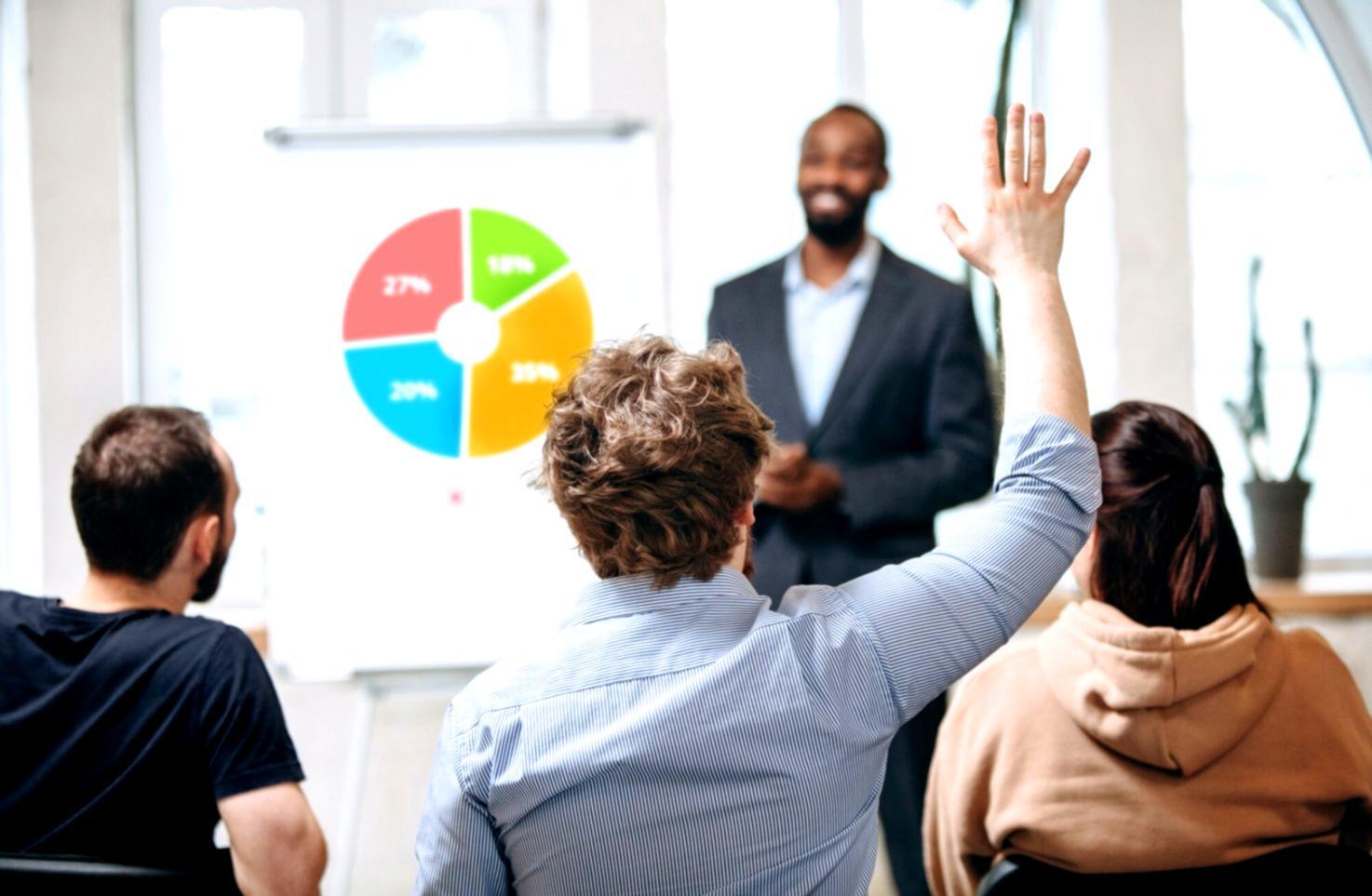 Session de formation avec exercices pratiques d'auto-évaluation